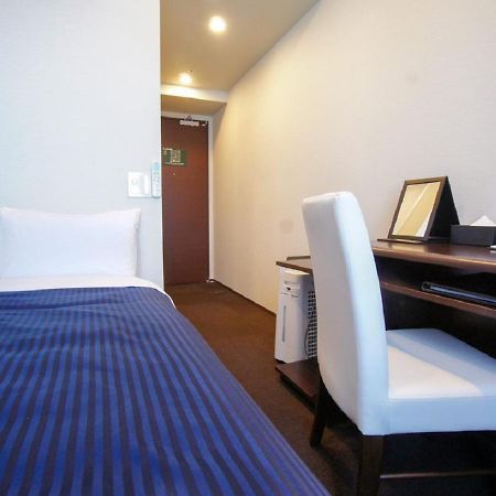Hotel Livemax Yokohama Motomachi Ekimae Exterior photo
